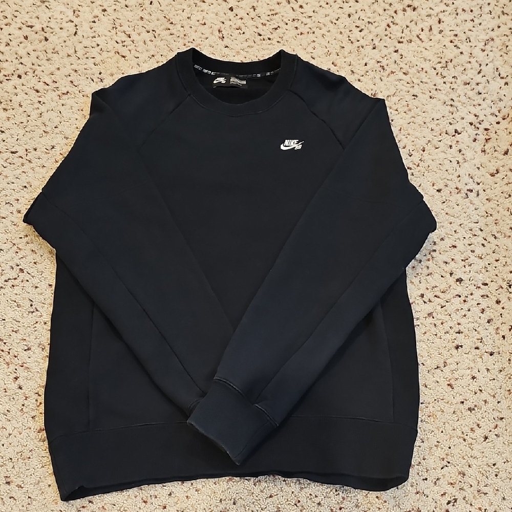 Nike SB Men's Black Crew Neck